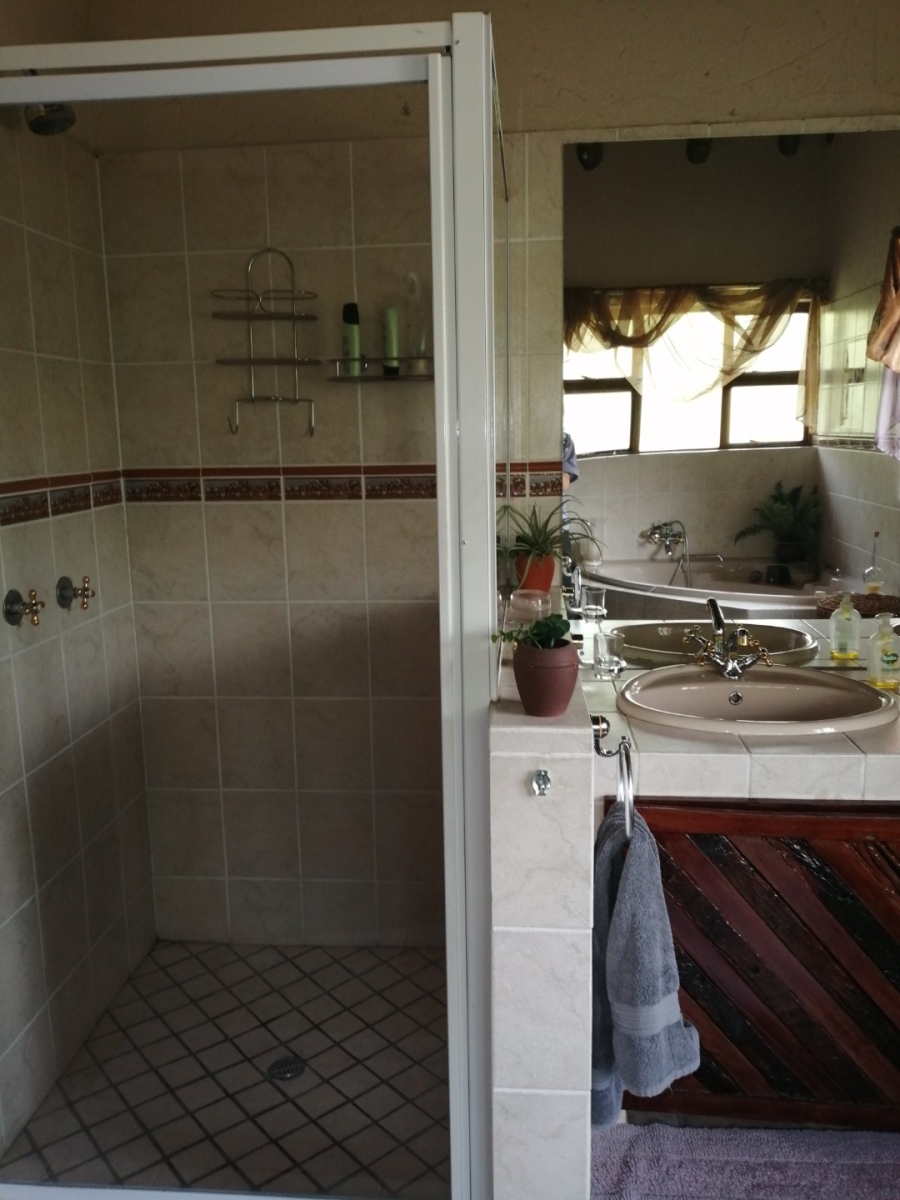 4 Bedroom Property for Sale in Boschenvaal River Front Lodges Free State